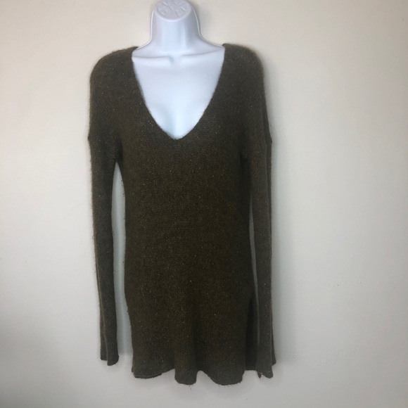 Aritzia Babaton Wool-Blend Erin VNeck Sweater - Picture 2 of 7
